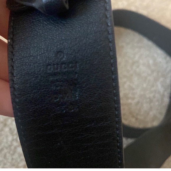 Gucci belt size 85. No visual flaws. Beautiful and classy!!💕 - Picture 2 of 4